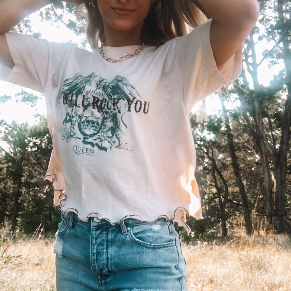 QUEENS “we will rock you” tee